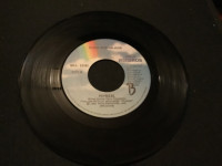 45 tours/45R.P.M. Olivia Newton-John “Physical” sur MCA records