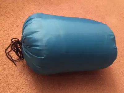 Sleeping Bag (Great condition)
