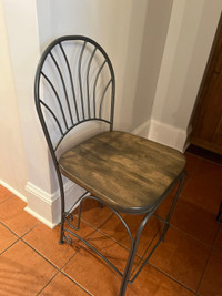 set of 3 bar stool height chairs