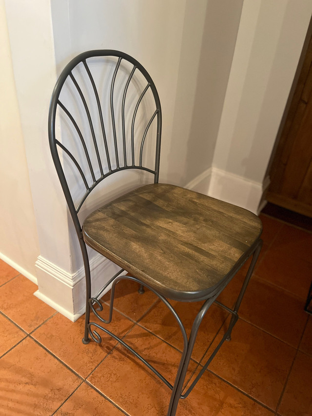 set of 3 bar stool height chairs in Dining Tables & Sets in Fredericton