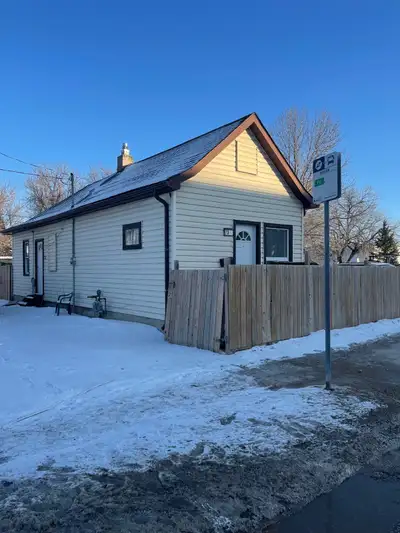 Hello there we have For rent fully renovated 3 bedroom home for rent. Has brand new kitchen brand ne...