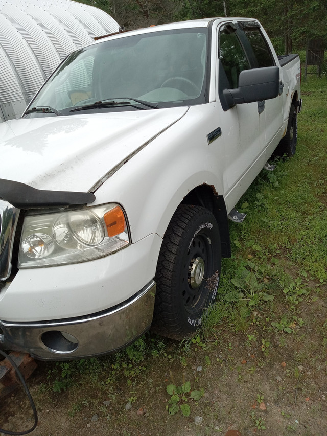 2006 Ford F150 5.4L 4x4 with hydraulic plow in Cars & Trucks in North Bay - Image 2