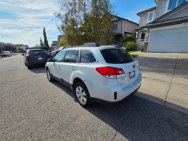 2012 Subaru Outback 3.6R582838608756090883