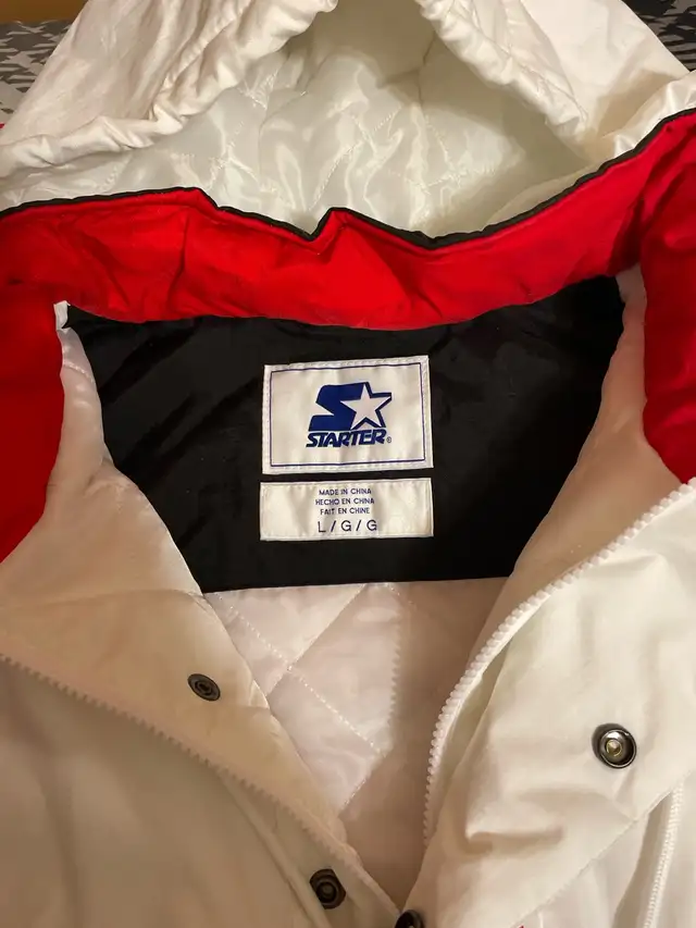 Toronto Raptors Starter Pull Over Jacket Size Large in Men's in City of Toronto - Image 5