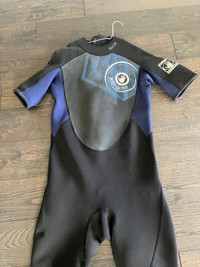 4 Body Glove Wetsuits – 2 Adult 2 Youth – worn once