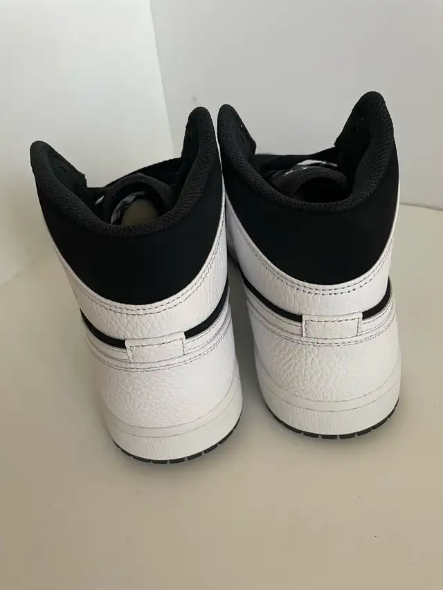 Jordan 1 Mid Panda White Black 2018 (Men) in Men's Shoes in City of Toronto - Image 6
