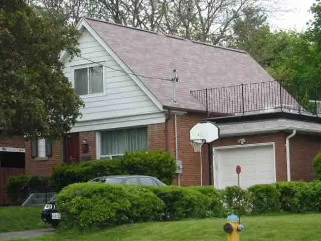 Main & 2nd Floor 4Bedroom,House,Rent $3000,Victoria Pk Ave & Egl