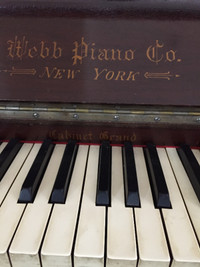 Upright Piano - Webb Piano Co. New York - Cabinet Grand