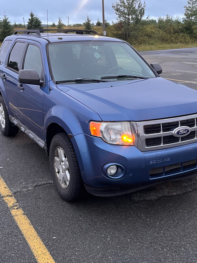 FORD ESCAPE XLT 4DR 2WD in Cars & Trucks in City of Halifax