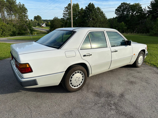 1991 Mercedes 300 D in Classic Cars in Belleville - Image 4