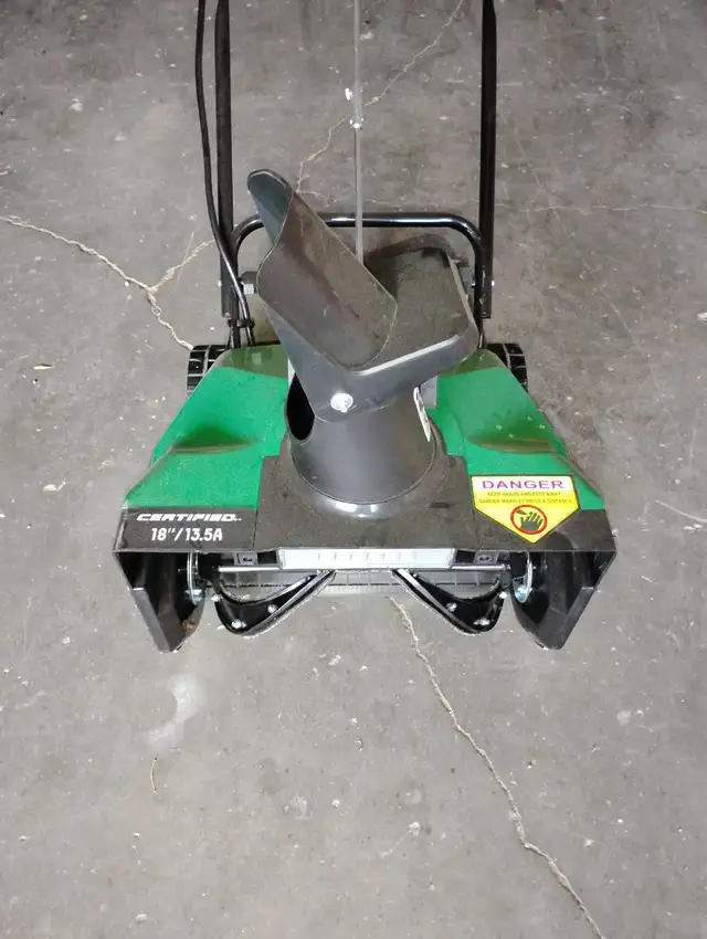 snowblower in Snowblowers in Regina - Image 3