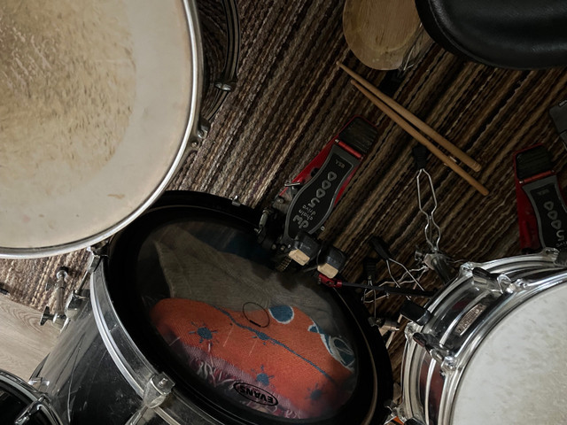 Drum kit in Drums & Percussion in North Bay - Image 4