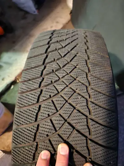 Set of 4 snows on rims from 2025 crv hybrid. On factory honda wheels. Used only half a season. Like...