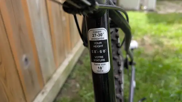 CCM Mountain Bike for Heights 5'8" to 6'0" in Mountain in Ottawa - Image 3