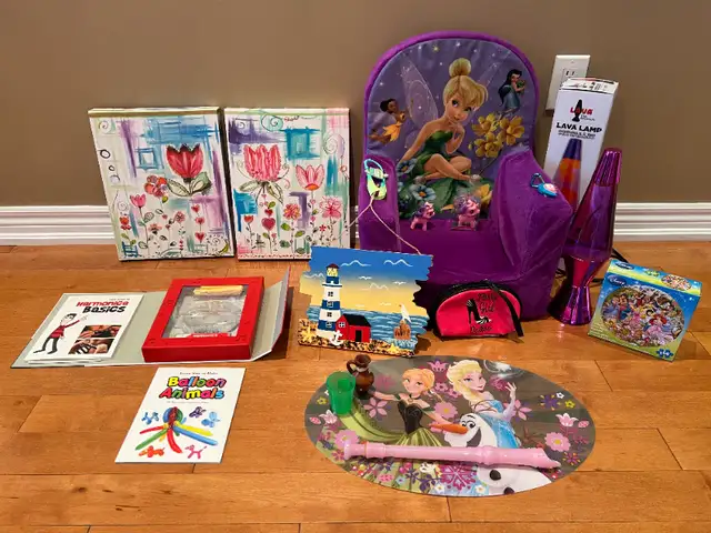 Girl Room Decoration andToys: Wall Decor,Music toys,Chair,Puzzle in Home Décor & Accents in Markham / York Region - Image 2