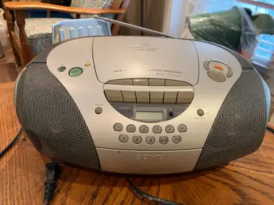 SONY  MEGABASS CD PLAYER/AM-FM RADIO/CASSETTE PLAYER BOOM, View more