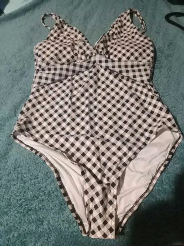 New!!! Women's One-Piece Swimsuit (Size: XL)628637302586891210