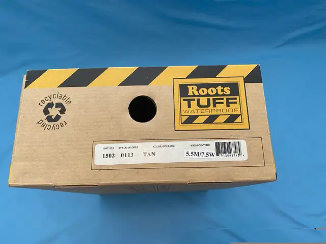 Roots TUFF leather boot  - size 5.5M/7.5W (brand new) in Women's - Shoes in Markham / York Region - Image 3