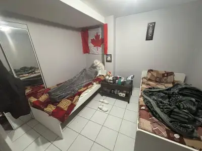 1 Room available in a very spacious 2-bedroom basement apartment, 5 min walk from Brampton Civic Hos...