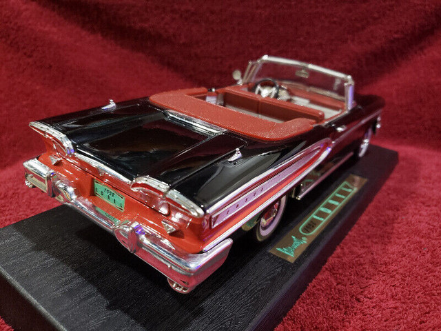 Road Legends 1958 Edsel Citation Convertible 1:18 Scale Die cast in Arts & Collectibles in Sarnia - Image 3