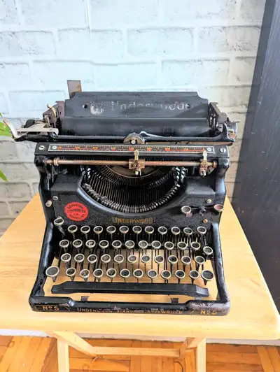 One beautiful antique typewriter. For display only. Very Heavy. Made in the 1920s. Collectors Item G...