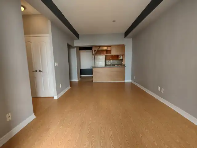 Room for Rent in Mississauga City Center in Short Term Rentals in Mississauga / Peel Region - Image 4