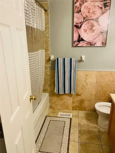 The room is shared washroom and kitchen York University Village room for rent. Nice, clean and quiet...