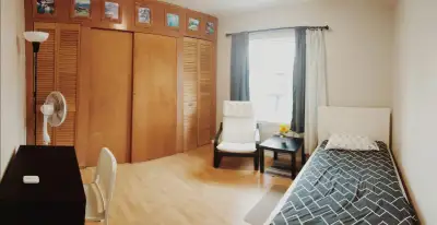 Private front facing room for rent in St.Catharines