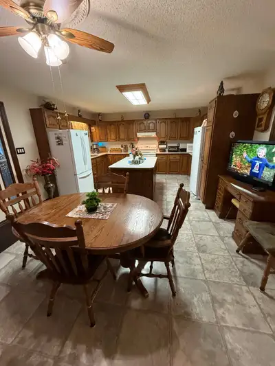 Im a single man in my house & I have two rooms to rent out as soon as possible. I keep a clean house...