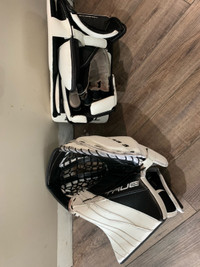 True L20.2 glove and Blocker