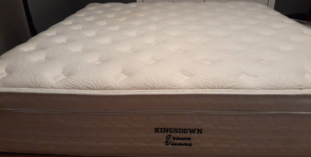Kingsdown king size pillow top 15 in mattress in Beds & Mattresses in Sault Ste. Marie - Image 2