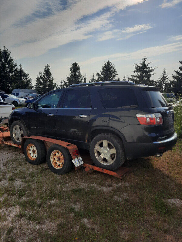 parting out 07 gmc acadia awd in Auto Body Parts in Chatham-Kent