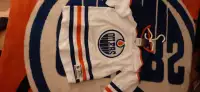 Oilers jersey l/xl bought a couple days ago 
