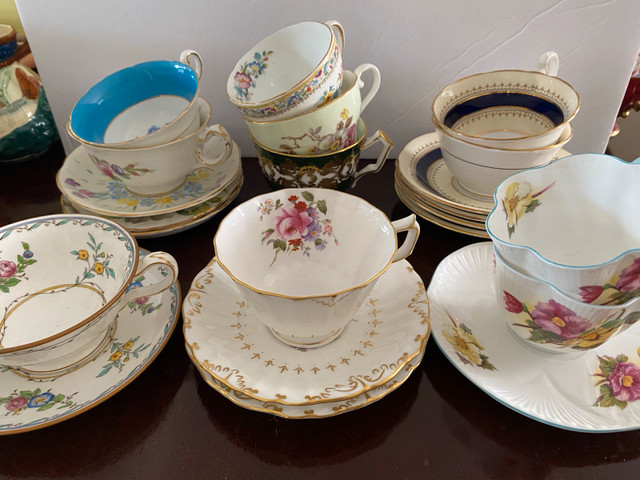 mix and match tea cups and saucers in Arts & Collectibles in Kitchener / Waterloo - Image 2