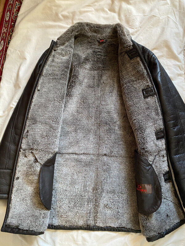 Danier genuine leather men's jacket with fur  size S in Men's in Gatineau