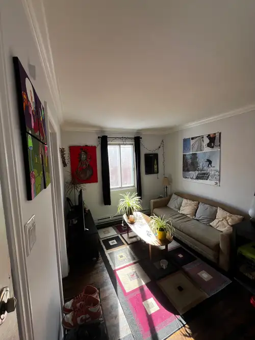 Appartement 2chambres et 1 salle de bain Emplacement idéal : À seulement 10 minutes des stations de...