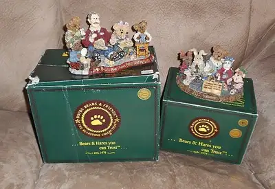 I am selling my colleciton of Boyd's Bears and Friends. The plush are listed in seperate ads. These...