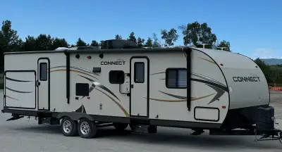 2014 KZ Spree Connect 322BHS – Family Bunkhouse – Sleeps 8 – Ready for Summer Price: $24,900 OBO Vid...