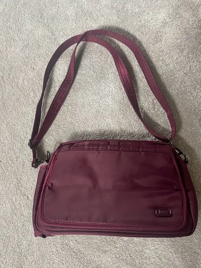LUGZ Purse with Shoulder Strap in Women's - Bags & Wallets in Kitchener / Waterloo - Image 3
