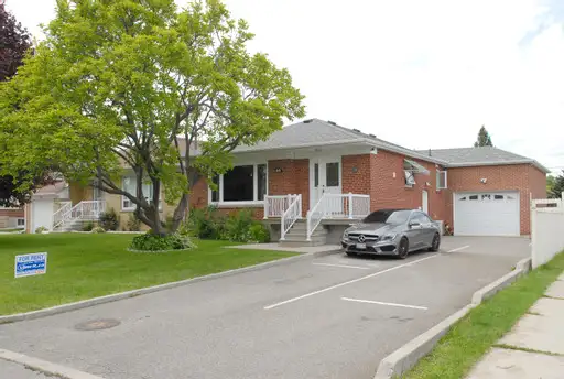 1 Bedroom Studio Basement Apt/Utilities Included/Sheppard Subway