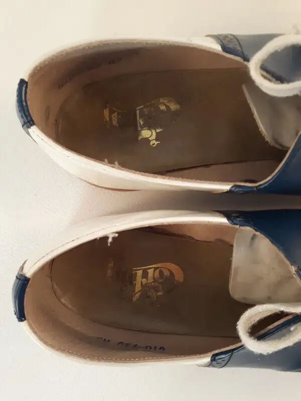 Vintage 1950s Two Tone Leather Oxford Saddle Women's Shoes in Arts & Collectibles in Kitchener / Waterloo - Image 7