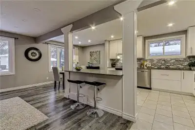 Furnished bedrooms near Western University, London, ON.