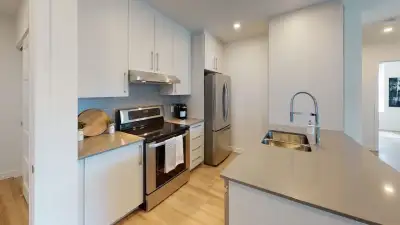 Bright & Spacious 3 1/2 condo apartment for rent