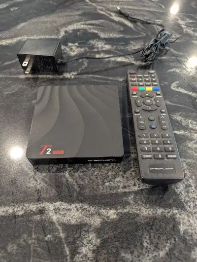 Up for sale is a Dreamlink T2 4K Android IPTV Box in great working condition. Perfect for live TV, s...