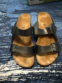 Birkenstock/Papillo “Emina” sandals with heel