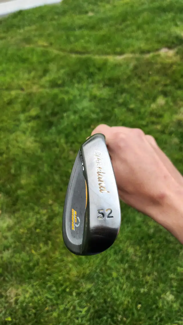 Cleveland CG14 52 Degree Wedge (LH) in Golf in Kitchener / Waterloo - Image 4