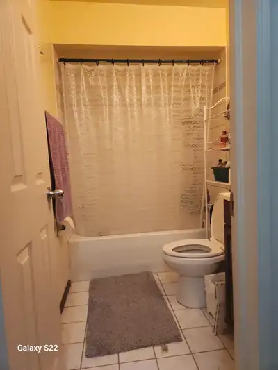Available:September 1st, Private Bedroom in a townhouse setting, upper floor. Looking for FEMALE ONL...