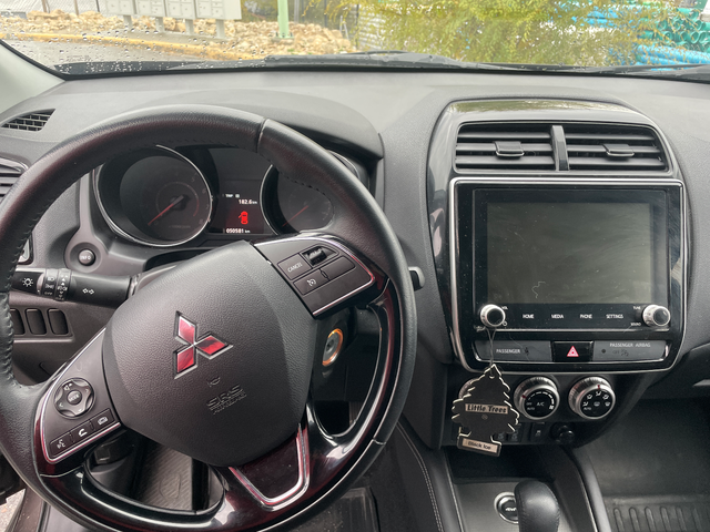 2020 Mitsubishi RVR in Cars & Trucks in Kelowna - Image 7