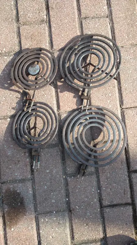 Stove elements in Stoves, Ovens & Ranges in City of Toronto - Image 2