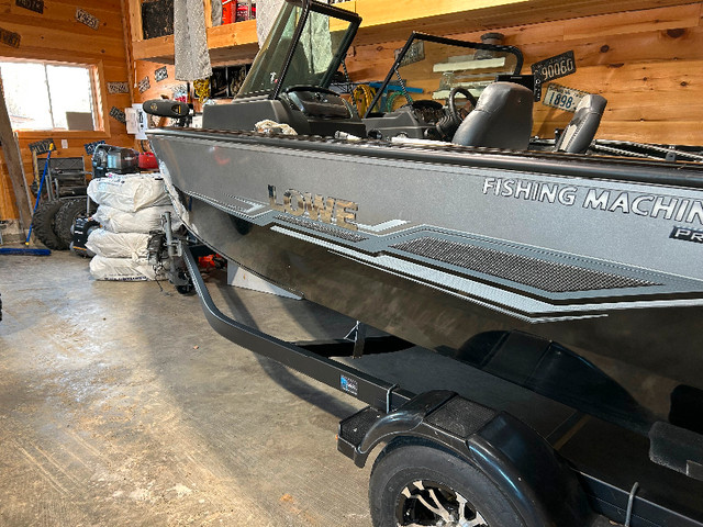 18 ft Lowe Fishing Machine PRO, 150 HP Merc 4 stroke in Powerboats & Motorboats in Sudbury